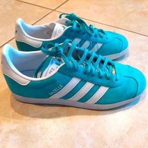 Adidas Gazelle Aqua Suede Sneaker / Athletic Shoes Men's Size 7 fits Women's 8